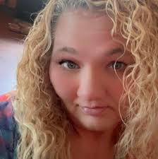 Happy birthday Alexis Walters!! I hope you enjoy the sunshine I got you! ☀️  Make sure you head over to her page to wish her a happy birthday!