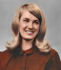 Tracy Hummel's Instagram, Twitter & Facebook