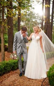 We did not find results for: Boho Hochzeitskleid Mit Ausschnitt Aus Blumenspitze Stella York Wedding Dresses