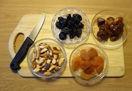 Evita la frutta astringente come le mele. Stitichezza E Alimentazione