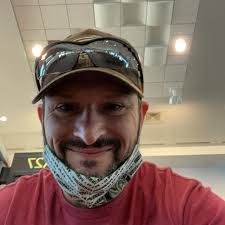 Derek Gearhart's Instagram, Twitter & Facebook