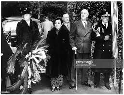Eleanor And Franklin Roosevelt Receive Soong Mei Ling Or Soong Presidential Facts Madame Chiang Kai Shek Franklin Roosevelt