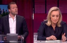 Koning grapte onder andere over het vermeende antisemitisme bij forum voor democratie en baudets uitspraken over 'homeopathische verdunning' van het nederlandse volk. Yrauee6or45vsm