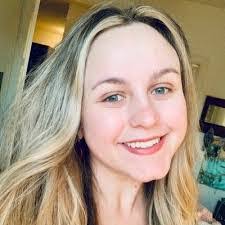 Vicki Vanhorn's Instagram, Twitter & Facebook