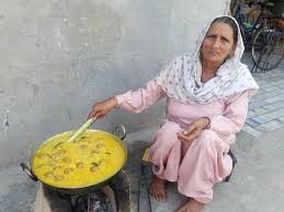 Punjabi Kadhi Pakora Recipe Prepared By My Granny Kadi Pakoda Kadhi Pakora Recipe In Hindi Youtube Pakora Recipes Cooked Vegetable Recipes Mathri Recipe