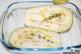 Cubre el tazón de manera suelta con el envoltorio plástico y cocina en el microondas en medio entre 60 a 90 segundos. Como Hacer Berenjenas En El Microondas Gastronomia Cia