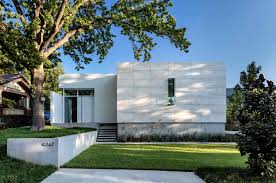 But a smaller home or apartment doesn't have to feel cramped and overcrowded. Small Courtyard Swimming Pool Home