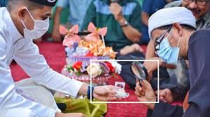 Memilih untuk menjadi suami, maka anda memilih memikul tanggung jawab besar, menghidupkan wanita yang awalnya asing namun menjadi maka, tips ini boleh jadi bisa menjadi pandangan bagi anda untuk menjadi suami lebih baik lagi kepada istri anda. Untuk Suami Berikut Ini Tips Menjadi Imam Keluarga Yang Lebih Baik Bagi Istri Anda Serambi Indonesia