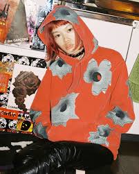 Nate Lowman/Supreme. 03/17/2022 American artist Nate Lowman was born in Las  Vegas, Nevada in 1979 and raised in Idyllwild, California. Lowman moved to  New York City in 1997 to study at NYU.