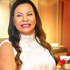 Dona Ruth é alvo de críticas após polêmica sobre seguro da queda de avião