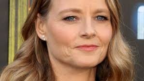 See more ideas about jodie foster, the fosters, actresses. Jodie Foster S Beverly Hills Home Is Now On The Market Realestate Luxury