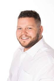 Bernard Moffatt's Instagram, Twitter & Facebook