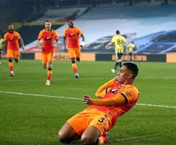 Derbi skorunu doğru tahmin eden ilk kişi 24 saat duvarda ismi olacaktır (1 tahmin hakkınız var) 77. Fenerbahce Galatasaray Derbisi Fenerbahce Galatasaray Mac Ozeti Ve Puan Durumu