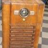 Westinghouse, rca, philco, watterson radio, and zenith all manufactured this type of radio in the 1930s and 1940s. 1