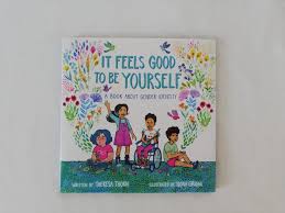 Der gelbe streifen steht für die menschen deren geschlecht außerhalb der zweigeschlechtlichen norm liegt, da gelb oft als geschlechtsneutrale farbe fungiert. Trans Cis Nicht Binar It Feels Good To Be Yourself Ein Kinderbuch Uber Geschlechteridentitaten Buuu Ch
