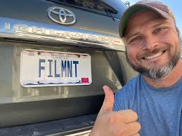 On the way home today I saw a license plate with the following shorthand  message I TCH GRK 🤓