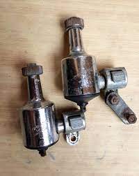 Konsep motor brushed dc sangat sederhana hanya terdiri kumparan yang berperan sebagai rotor lalu magnet permanen berperan sebagai stator. Jual Dinamo Sepeda Onthel Empo Sport Di Lapak Zainist Onthel Bukalapak