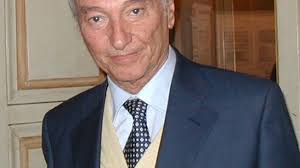 All'età di 7 anni inizia a prendere lezioni di pianoforte e sviluppa un forte interesse verso il jazz. Piero Angela Compie 91 Anni L Icona Della Divulgazione Scientifica In Italia Vorrei Fare Come Moliere Morire Sulla Scena Quotidiano Piemontese