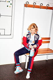 Sarina wiegman (den haag, 26 oktober 1969) is een nederlandse trainster en voormalig voetbalster. Als Iemand De Oranjeleeuwinnen Naar De Overwinning Kan Leiden Is Het Sarina Wiegman De Volkskrant