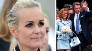 Toutes les news et les photos mode de laeticia hallyday : Laeticia Hallyday Fait Une Etonnante Revelation Sur Son Mariage Avec Johnny