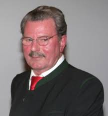 Ehrung für Theresia Schmidhuber