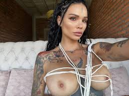 Oksana Radzhabova - Free pics, galleries & more at Babepedia