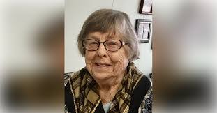 Shirley Pelot's Instagram, Twitter & Facebook