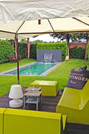 Moderner Pool Mit Wasserfall Und Loungeecke In 2020 Pool Im Garten Pool Pool Selber Bauen