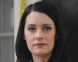 Paget Brewster (Esprits Criminels) rejoint le casting de Down Dog