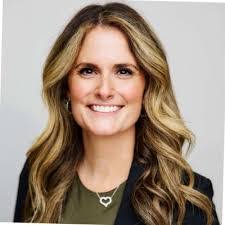 Deanna Thibault's Instagram, Twitter & Facebook