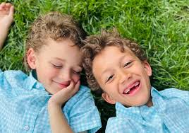 Does anyone have a stacked log home builder recommendation? I have Pioneer  Log Systems out of Kingston Springs as one resource and I need a second.  🤞🏽😊