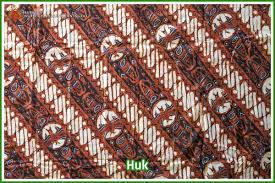 Batik juga telah menjadi salah satu lambang kepada sesebuah negeri dan ianya menjadi elemen yang sangat penting di dalam industri kraftangan. Kagungan Dalem Karaton Ngayogyakarta Hadiningrat Kraton Jogja