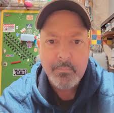 The Spurs were in the middle of a 16–2 run when Victor Wembanyama calmly  handled the double team and found the open man. Patience, vision, and trust 