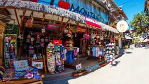 Montañita en Ecuador: Playas, fiestas, surf y mágica vida nocturna