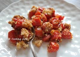 Profitons pour habiller les légumes d'hiver d'une belle pâte à crumble bien croustillante. Cooking Julia Crumble De Tomates Cerises Ail Et Parmesan