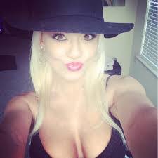 Vanessa Huffman's Instagram, Twitter & Facebook