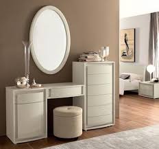 Awesome 51 Dressing Table With Large Mirror That You Can Place In The Bedroom Http Dressing Table Design Modern Dressing Table Designs Dressing Table Mirror