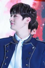 Yoon Jisung Profile Yoon Jisung Kpop Idol March Birthday Star Magazine