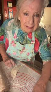 I want y'all to meet Jeff and Laquetta Grimes. They are going to cook us  some baby back ribs with their http://dixiedirtrub.com we're actually going  to eat these good ribs