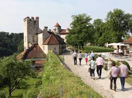 Official website of burghausen castle. Weltlangste Burg Burghausen 1 051 M Visit Burghausen