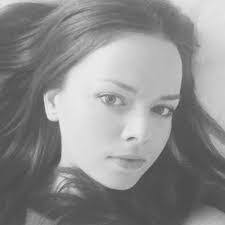 Heidi Jewell's Instagram, Twitter & Facebook