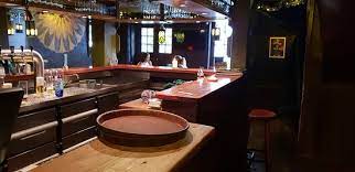 Hier wurde zwischen zichte und großem pils schon die ein oder andere weltverändernde idee ausgeklügelt, verborgen in den verwinkelten separées dieser. Das Blaue Haus Munster Restaurant Bewertungen Telefonnummer Fotos Tripadvisor