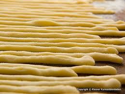 Pici Handgerollte Spaghetti Aus Der Toskana Kochen Und Backen Rezepte Lebensmittel Essen