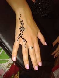 45 Henna Tattoo Designs For Girls To Try At Least Once Koees Blog Simple Henna Tattoo Henna Tattoo Designs Simple Henna Tattoo Designs