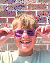 Can't stop smiling because tomorrow is… the 4TH OF JULY!🇺🇸We hope you all  have a fun and safe weekend celebrating. See you back in office