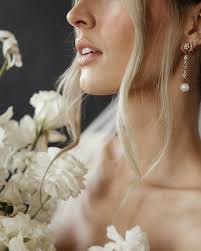 Tried something new with some fluffy whites ✨ What do we think!? 🤩