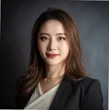 Sophie Mackey's Instagram, Twitter & Facebook