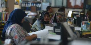 Jadwal cuti & libur lebaran tahun 2019. Pns Dki Nekat Bolos Usai Libur Natal Bakal Kena Pemotongan Tunjangan Merdeka Com