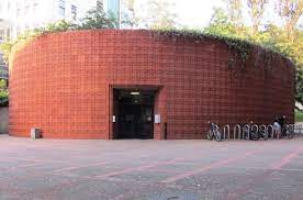 También desarrolló la moderna técnica de aislamiento matriz en química de baja temperatura. Modern Marvels Abound On Cal Campus Eichler Network