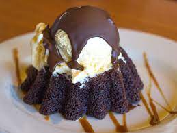 Molten cakes are obviously a crowd favorite, but believe me. Molten Lava Cake Chilis